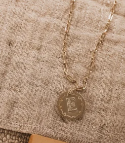 Pascale Monvoisin Amulette Alphabet*Femme Pendentifs