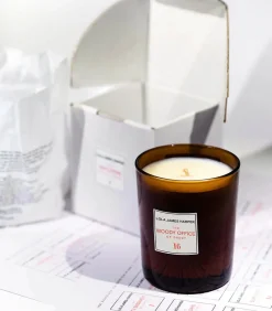Lola James Harper Bougie #16 The Woody Office 190g* Bougies Parfumées