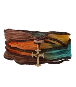 Catherine Michiels Bracelet en soie à nouer et charm Mariel Cross en bronze et diamant*Femme Bracelets|Bijoux