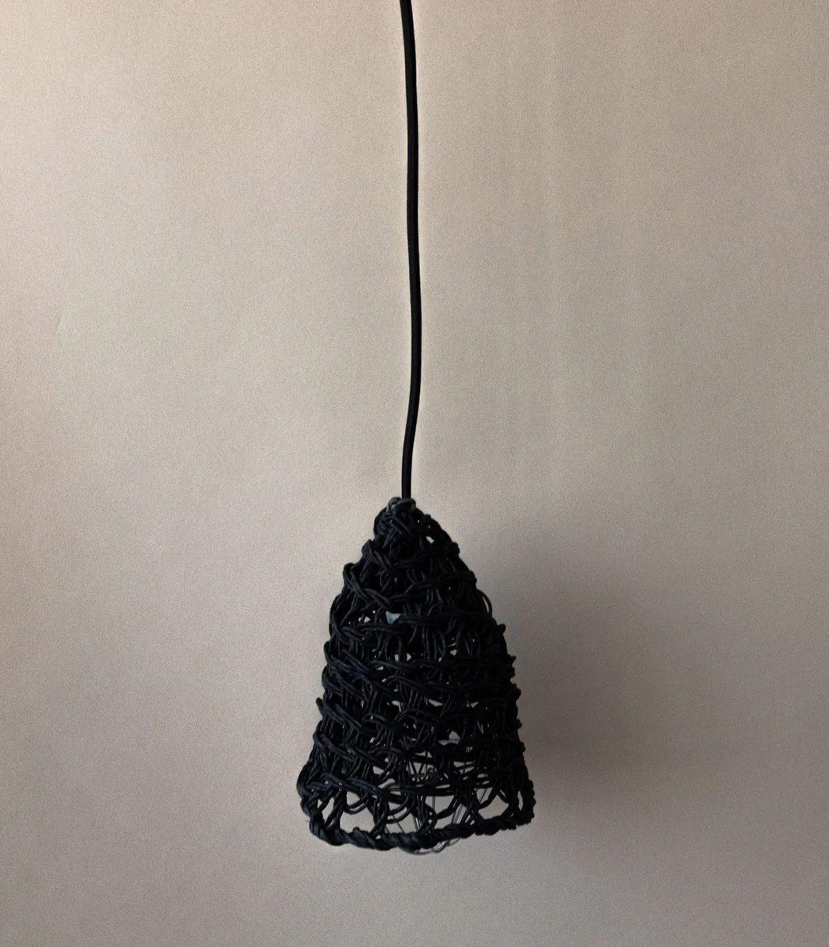 Best Before Luminaire Baladeuse Double 100% Papier recyclé Noir* Luminaires