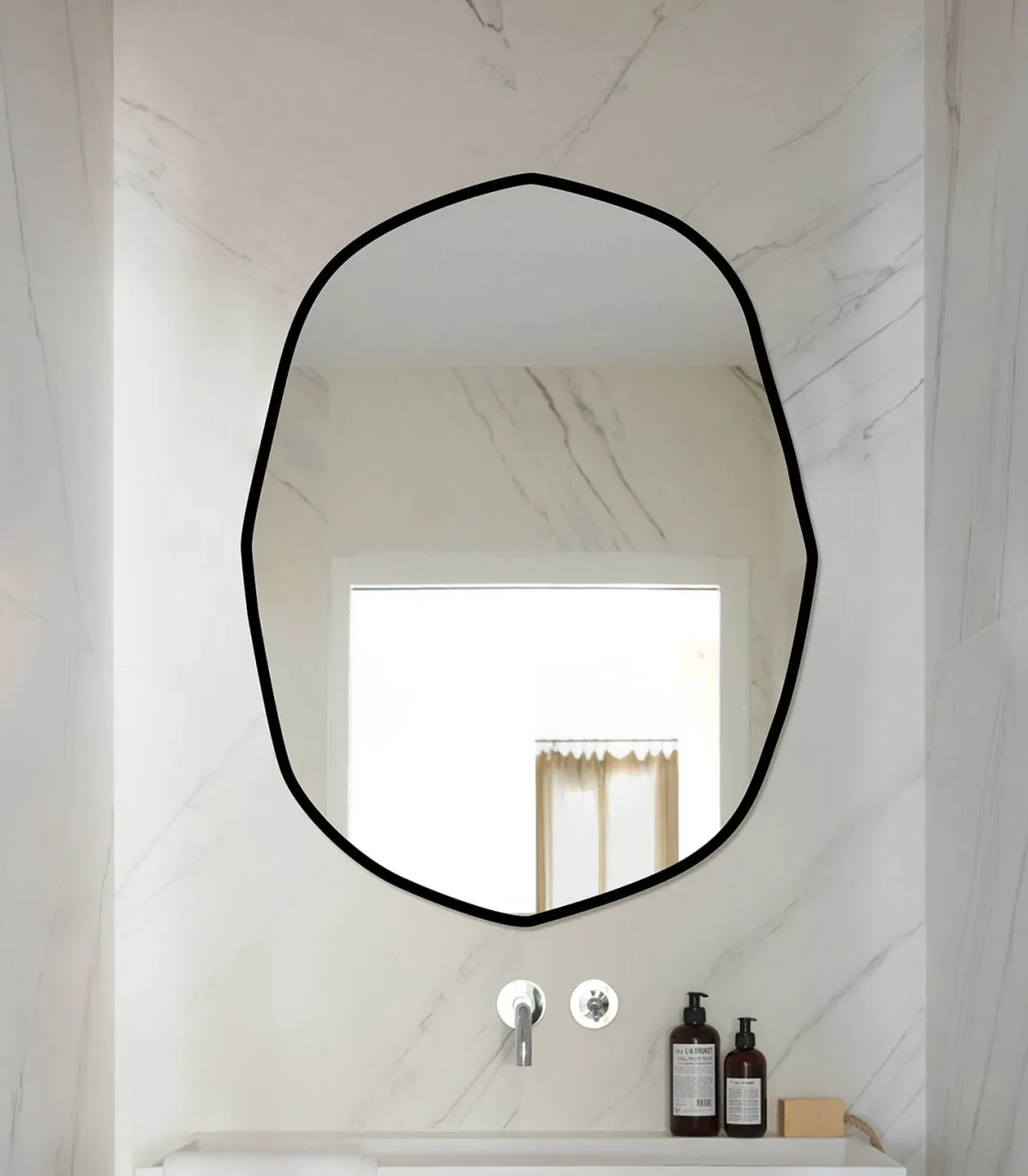 M Nuance Miroir biseauté irrégulier 66 x 85 cm* Mobilier