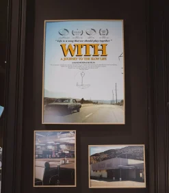 Lola James Harper Tableau avec cadre "Between the pages of my mind" 30x40cm* Affiches & Tableaux