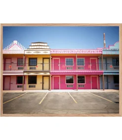 Lola James Harper Tableau avec cadre "Longhorn Hotel" 30x40cm* Affiches & Tableaux