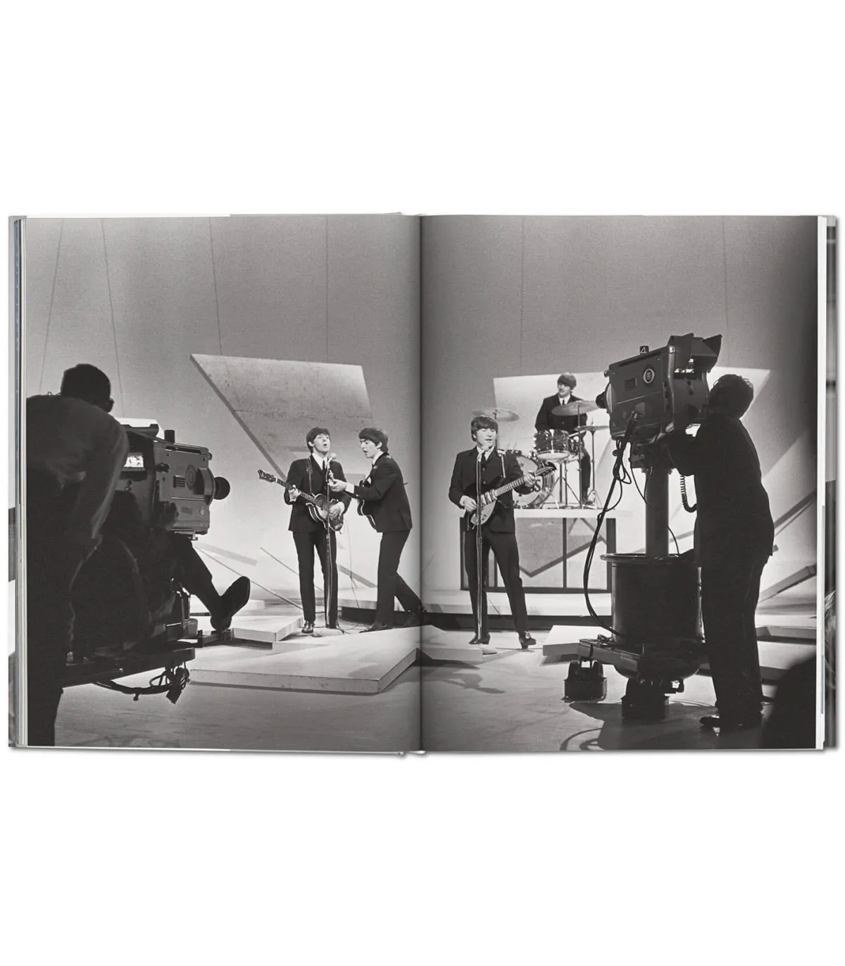 Taschen The Beatles on the road, 1964-1966 - Harry Benson* Beaux Livres